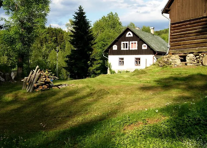 Na Slunecni Pohadkova Chaloupka Ve Sladke Dire 度假居